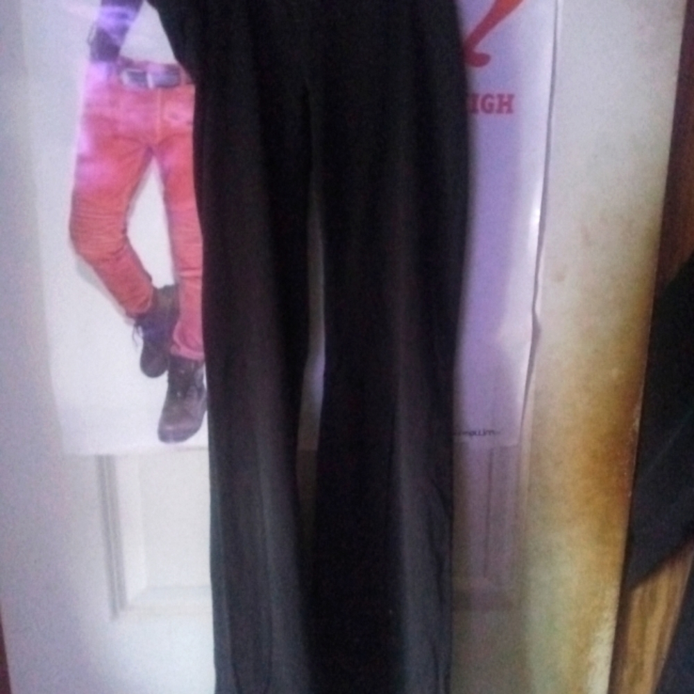 Black/purple PINK brand leggings